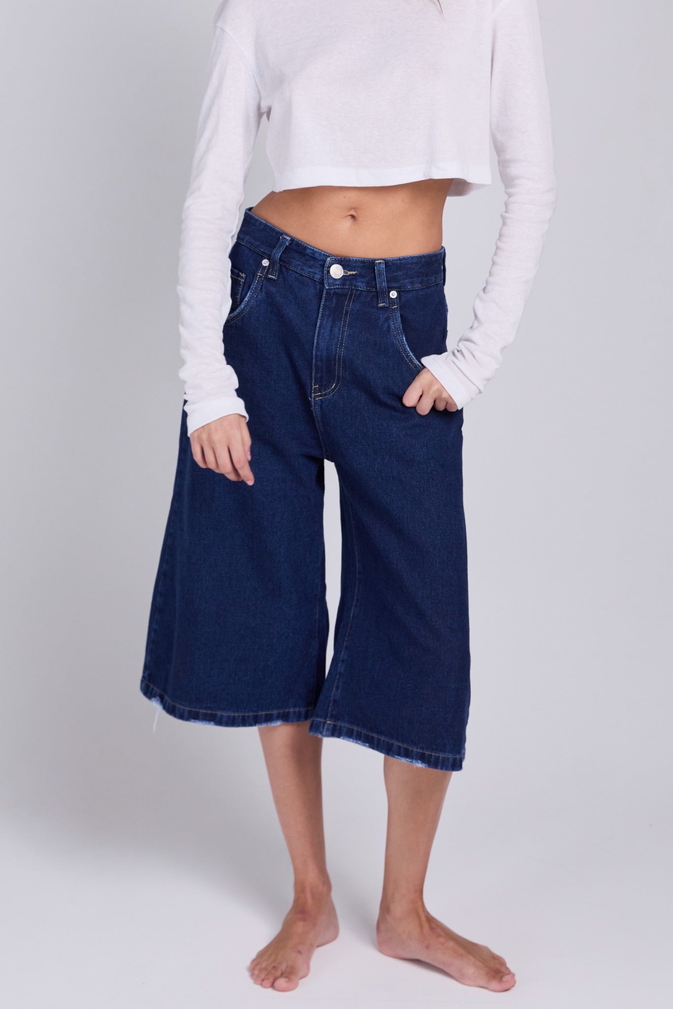 D05 - Dark Jeans Bermuda
