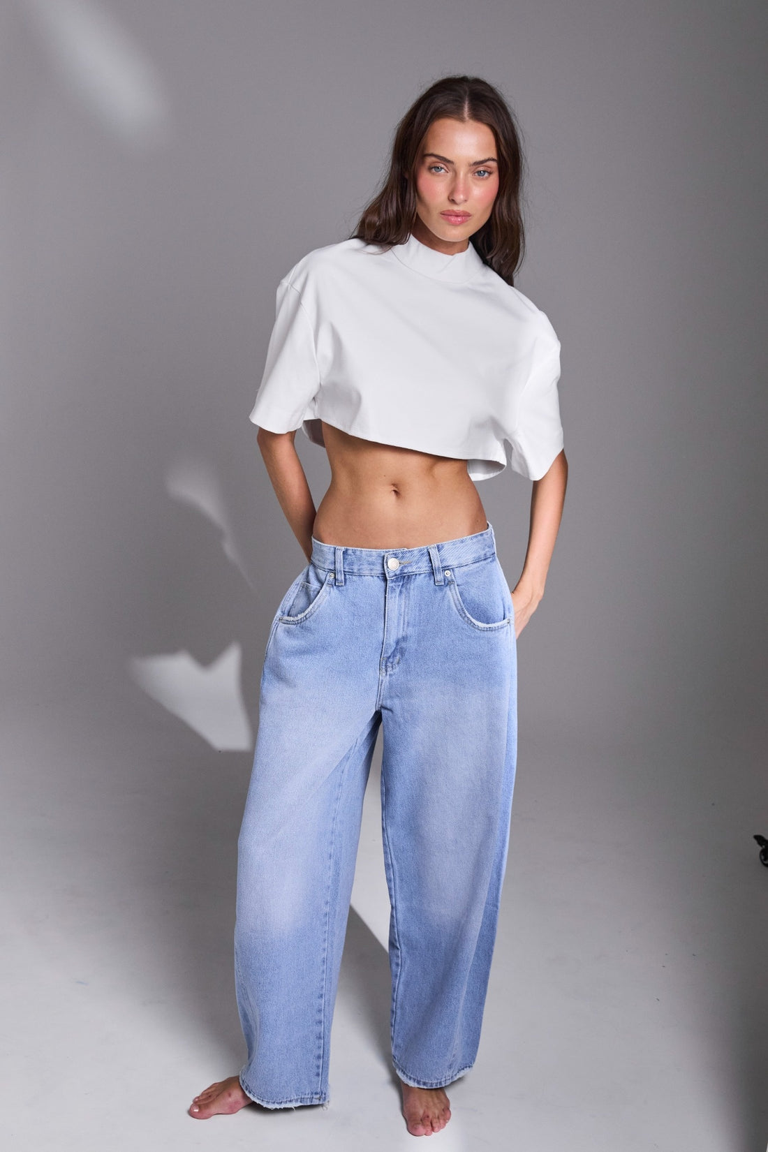 חולצה Cropped Open Back - לבן