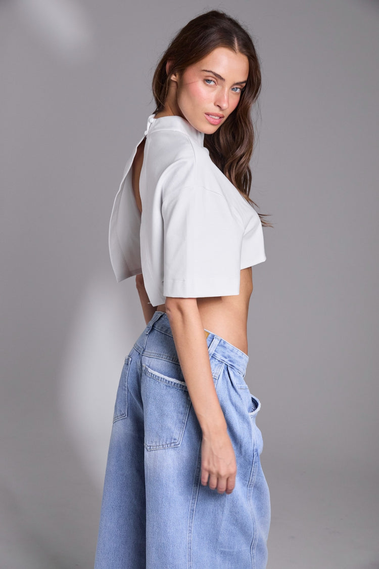 חולצה Cropped Open Back - לבן