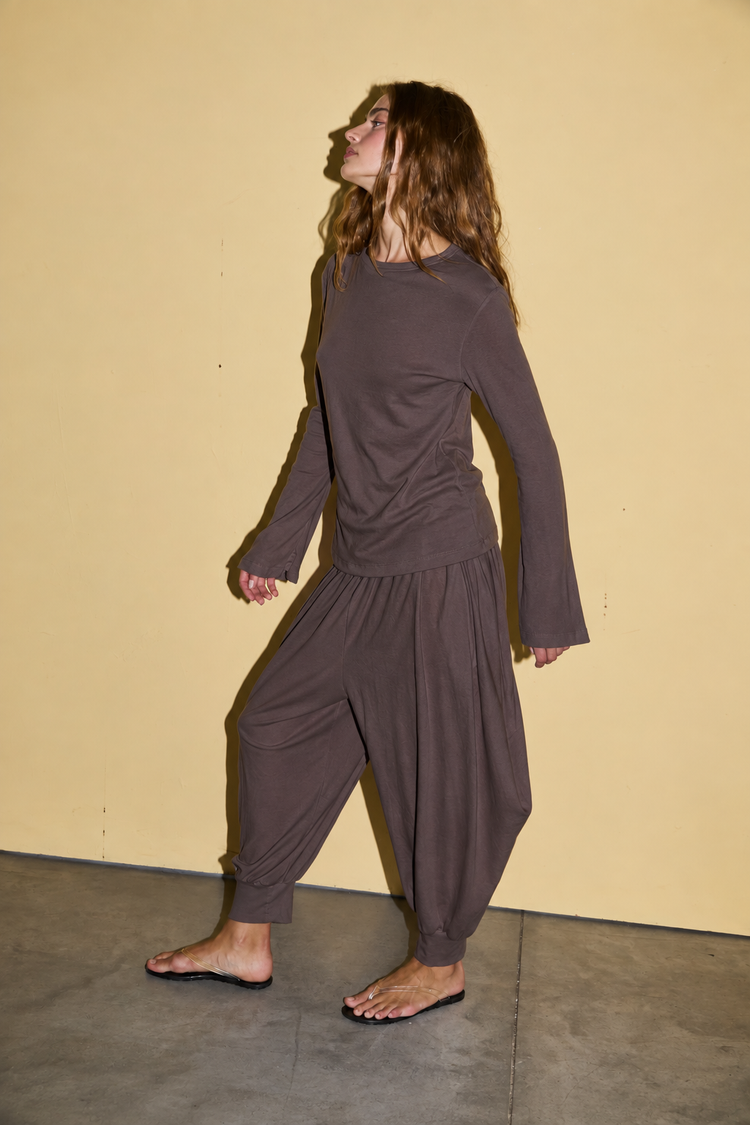 SOREN LONG OPEN BACK TOP - חום