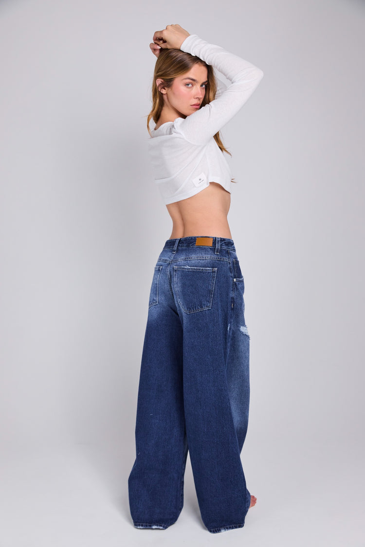 D33 - Dark Knee Cut Denim