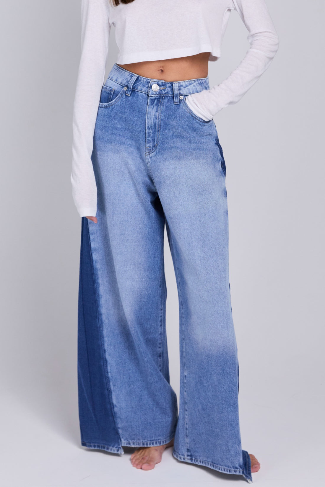 D10 - Two Tone Jeans