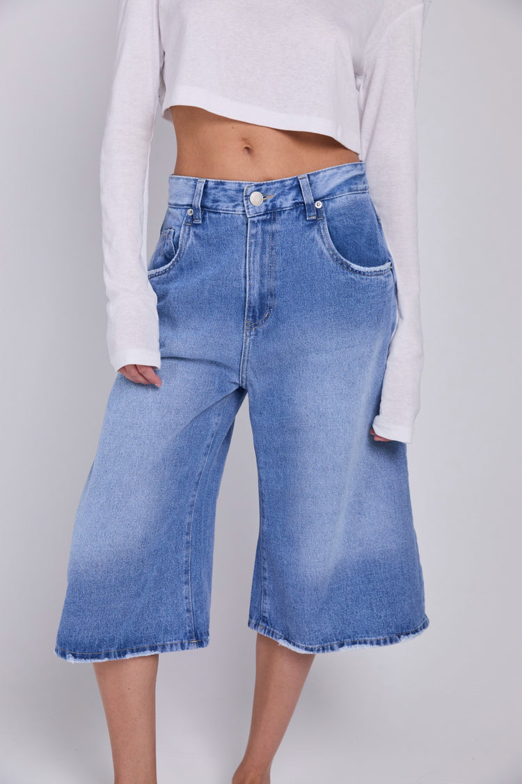 D03 - Light Jeans Bermuda