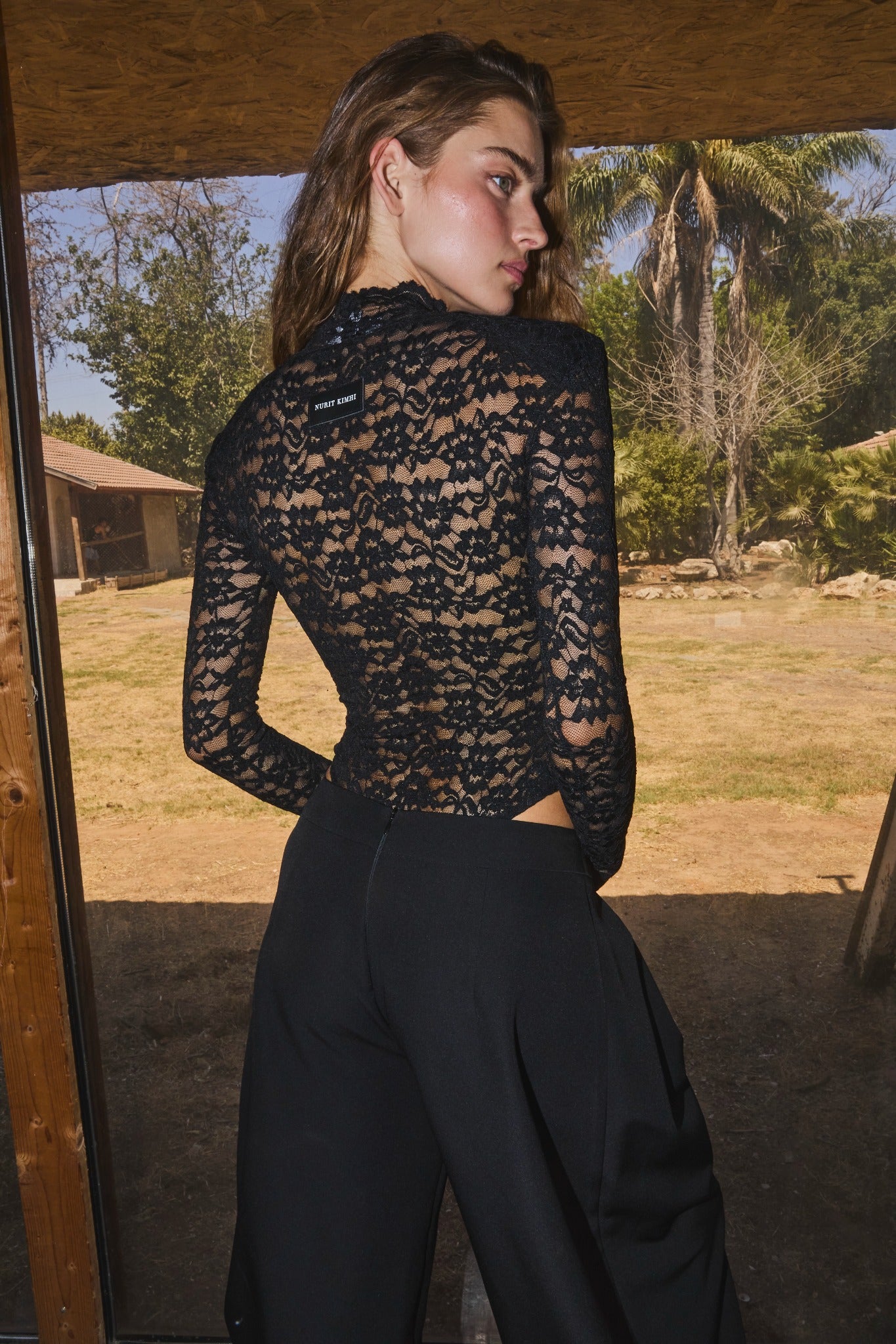 AMARA LACE BODYSUIT - שחור