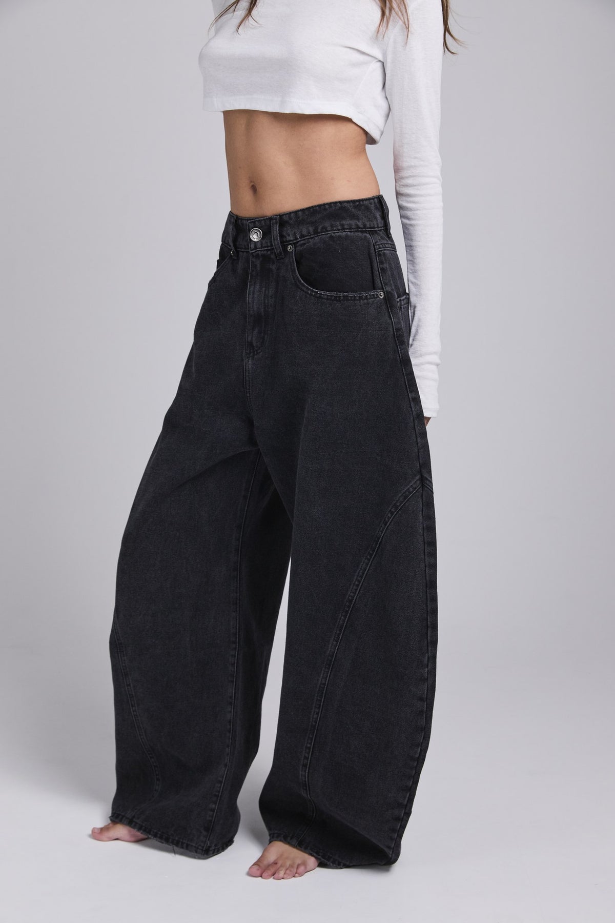 D16 - BAGGY DENIM - WASHED BLACK