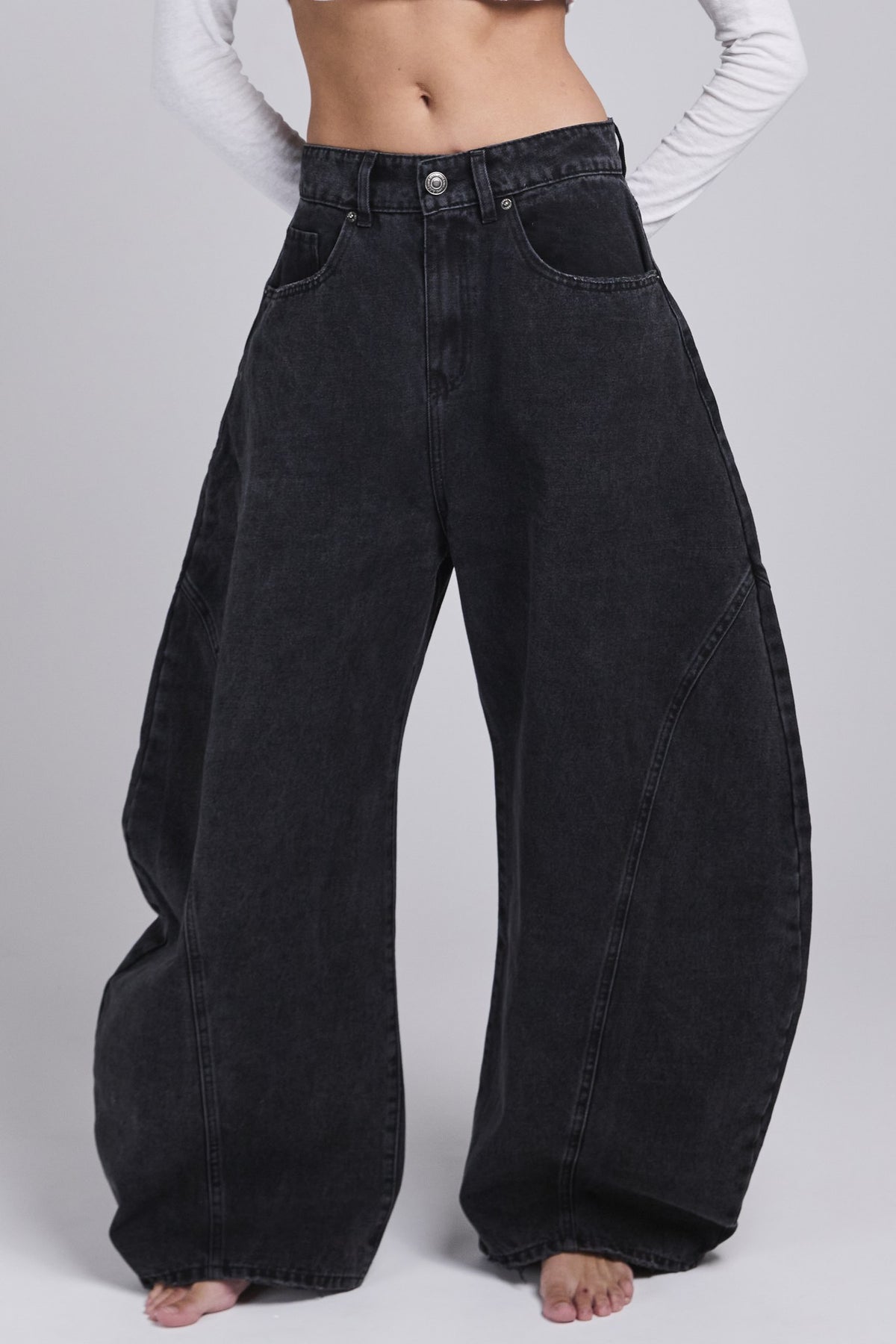 D16 - BAGGY DENIM - WASHED BLACK