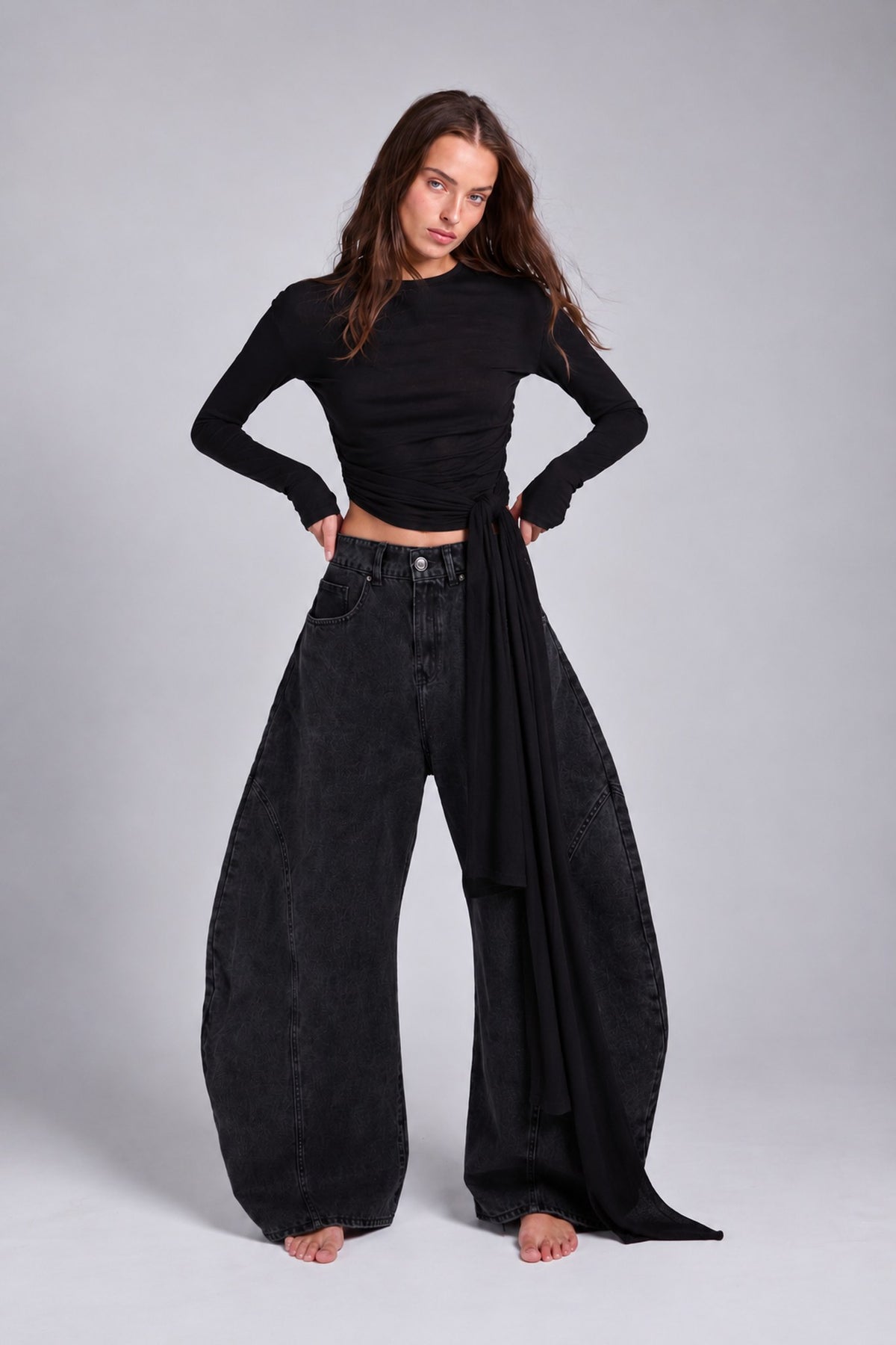 THE TIE TOP - BLACK