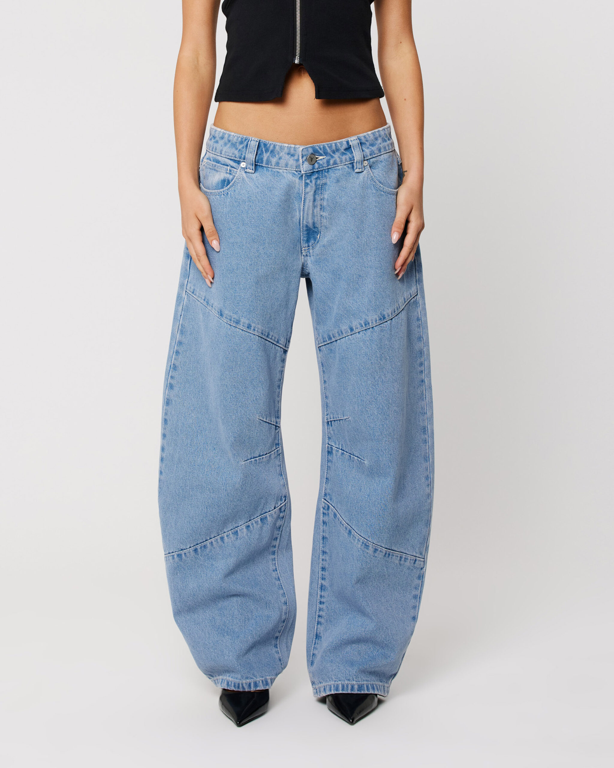 ג'ינס בגזרת בלון