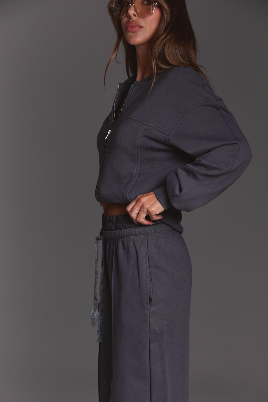 Photo 2025 11 16 18 42 01