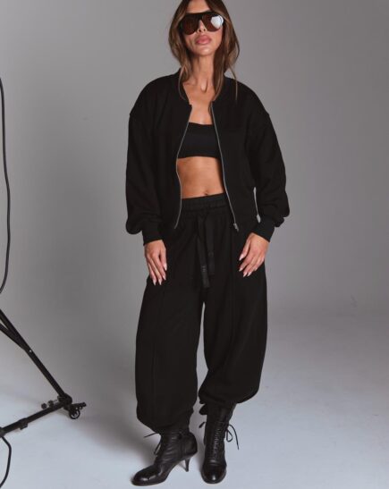 Photo 2025 11 16 18 42 03