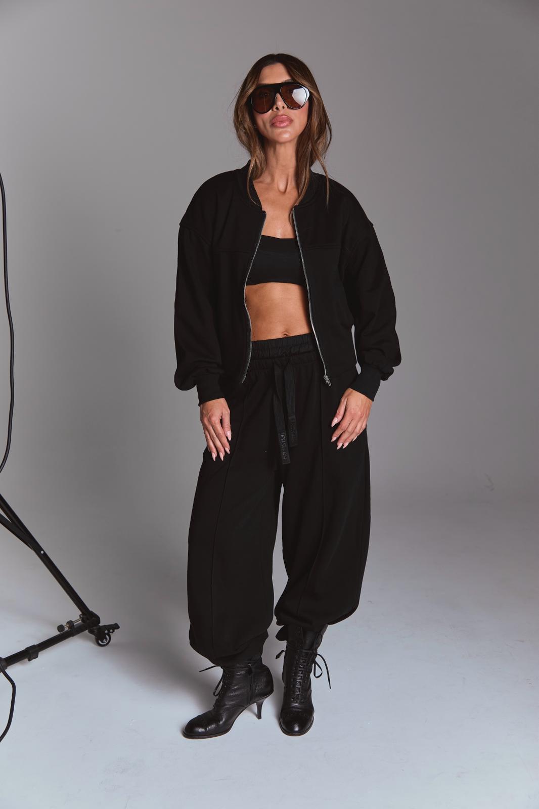 Photo 2025 11 16 18 42 03