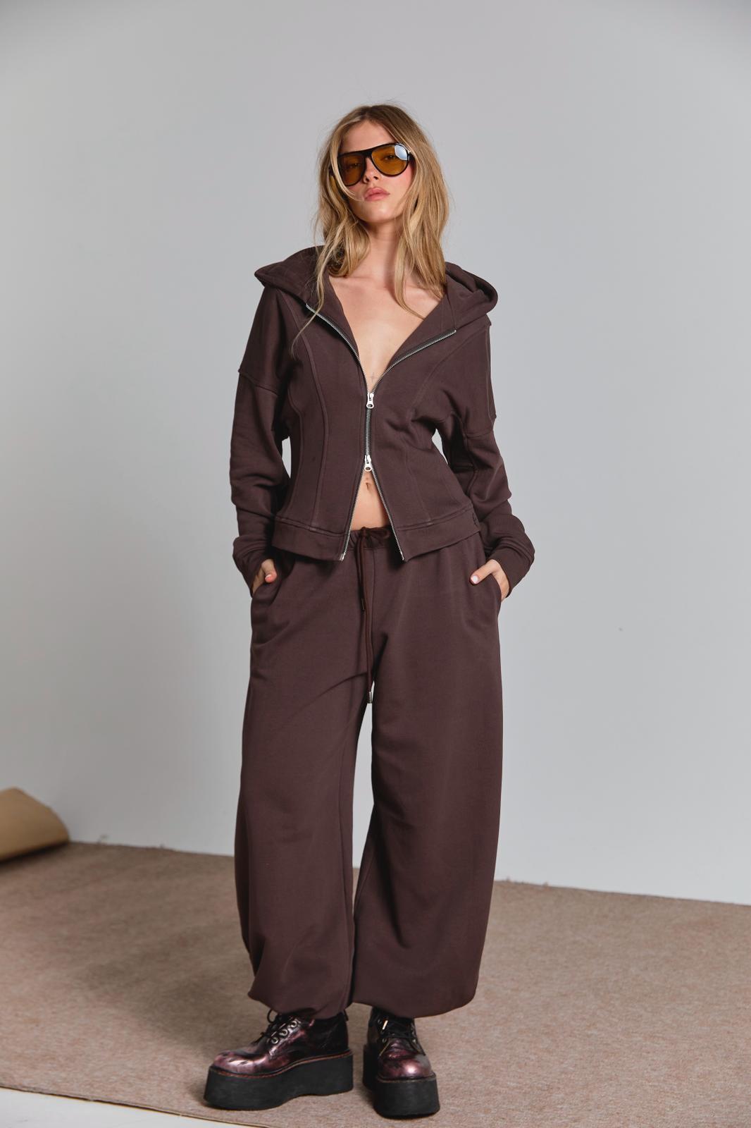 חליפת KIM – חום