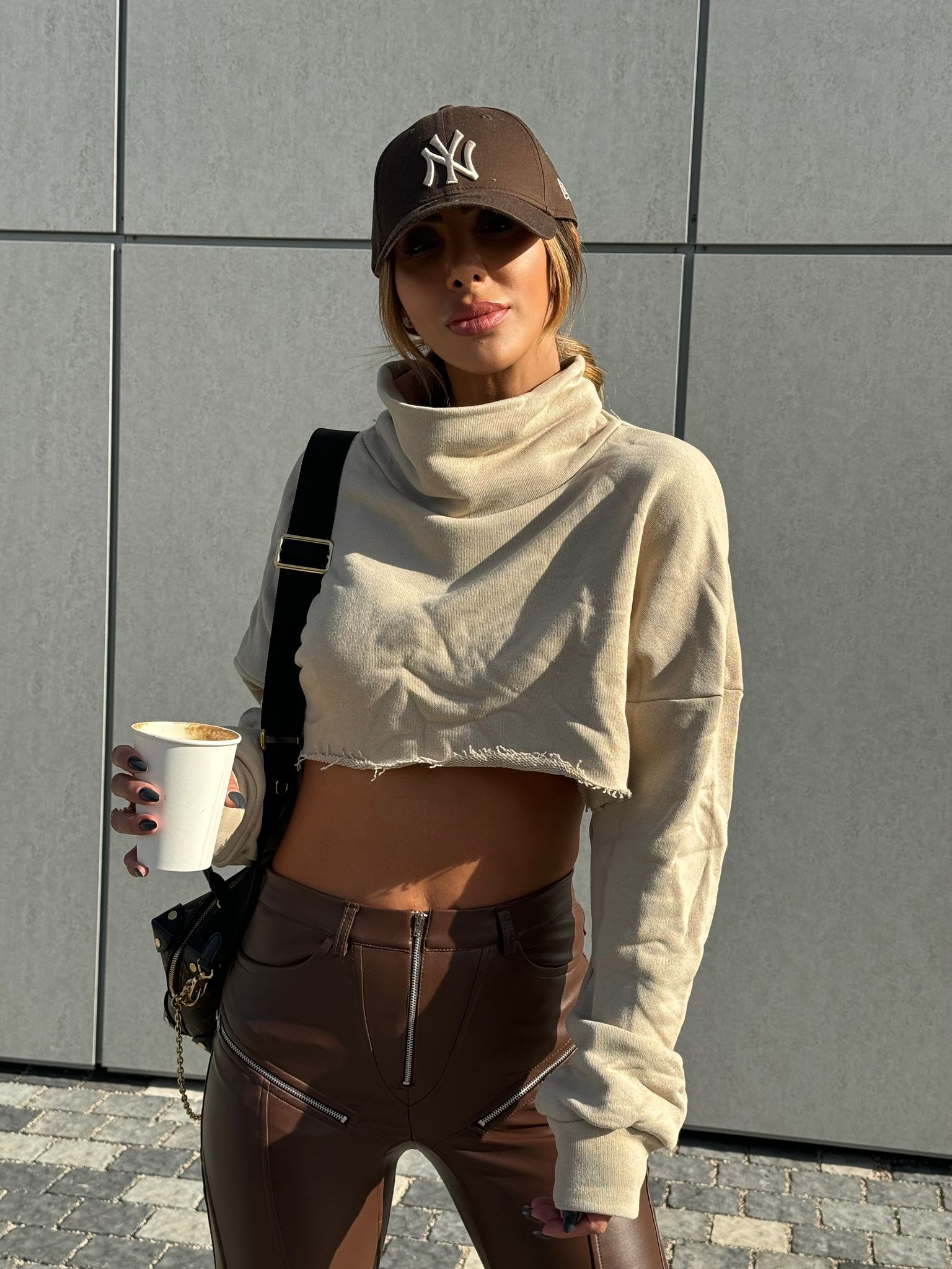 חולצת נוי - אבן