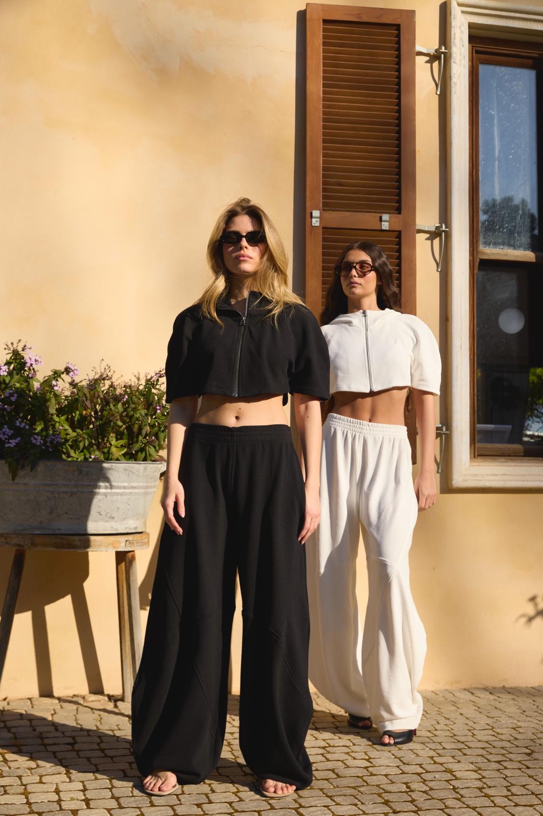 חליפת LORI –שחור