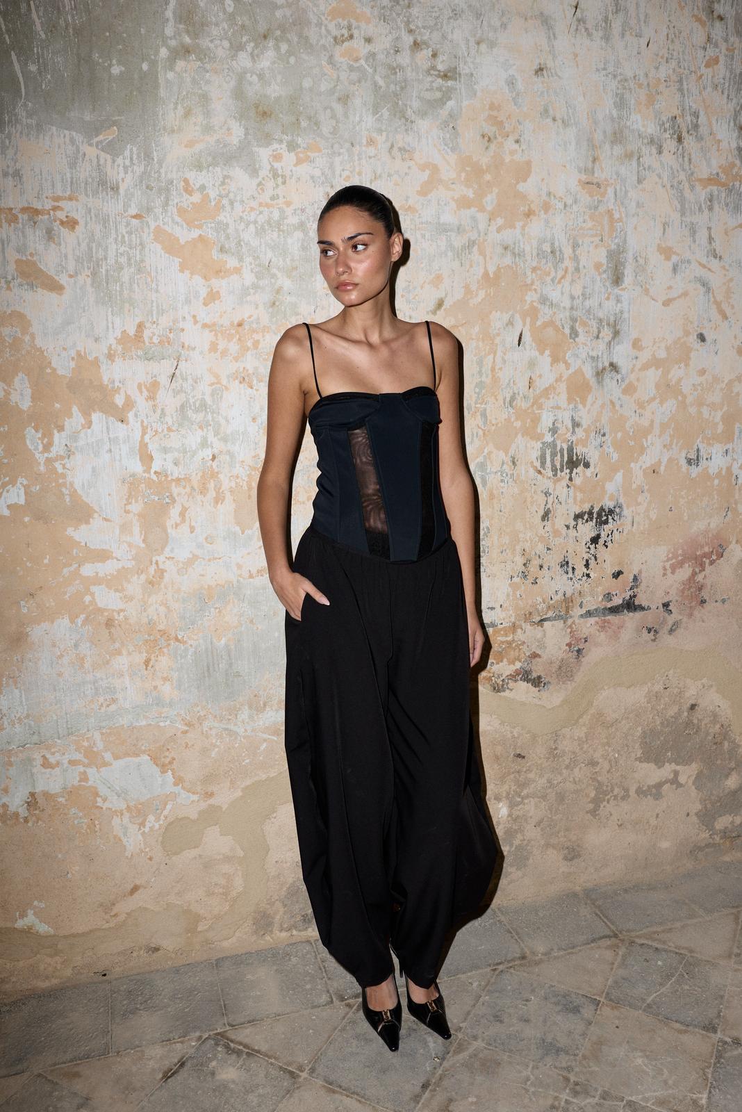 מחוך LAUREN – שחור