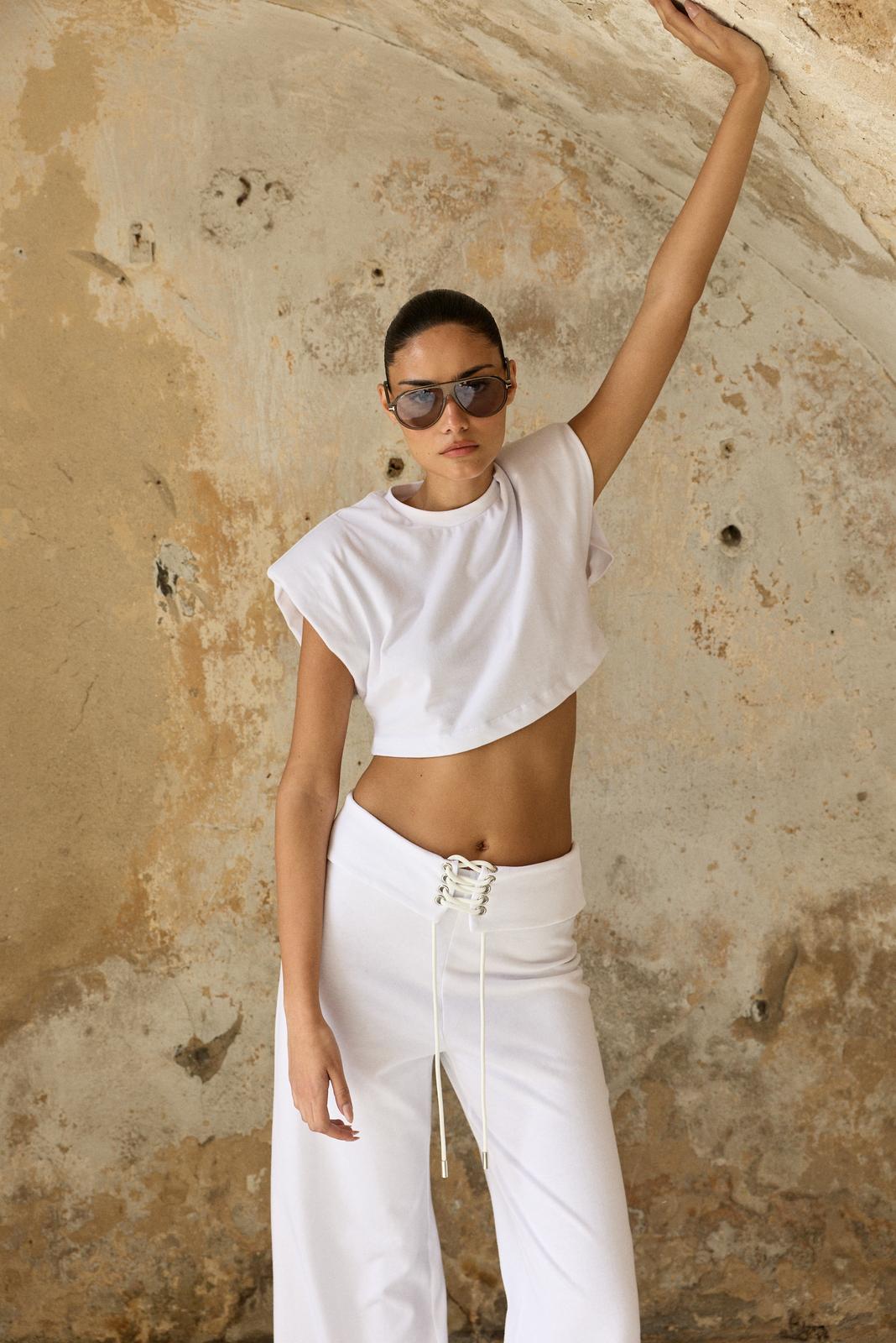 חולצת BON –לבן