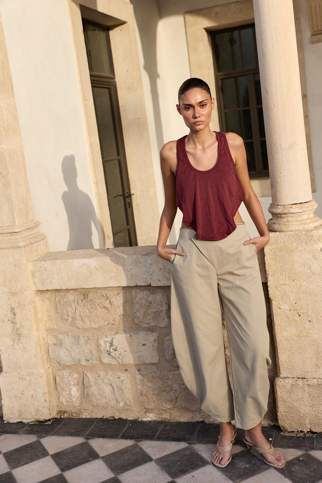 טופ RILY - בורדו