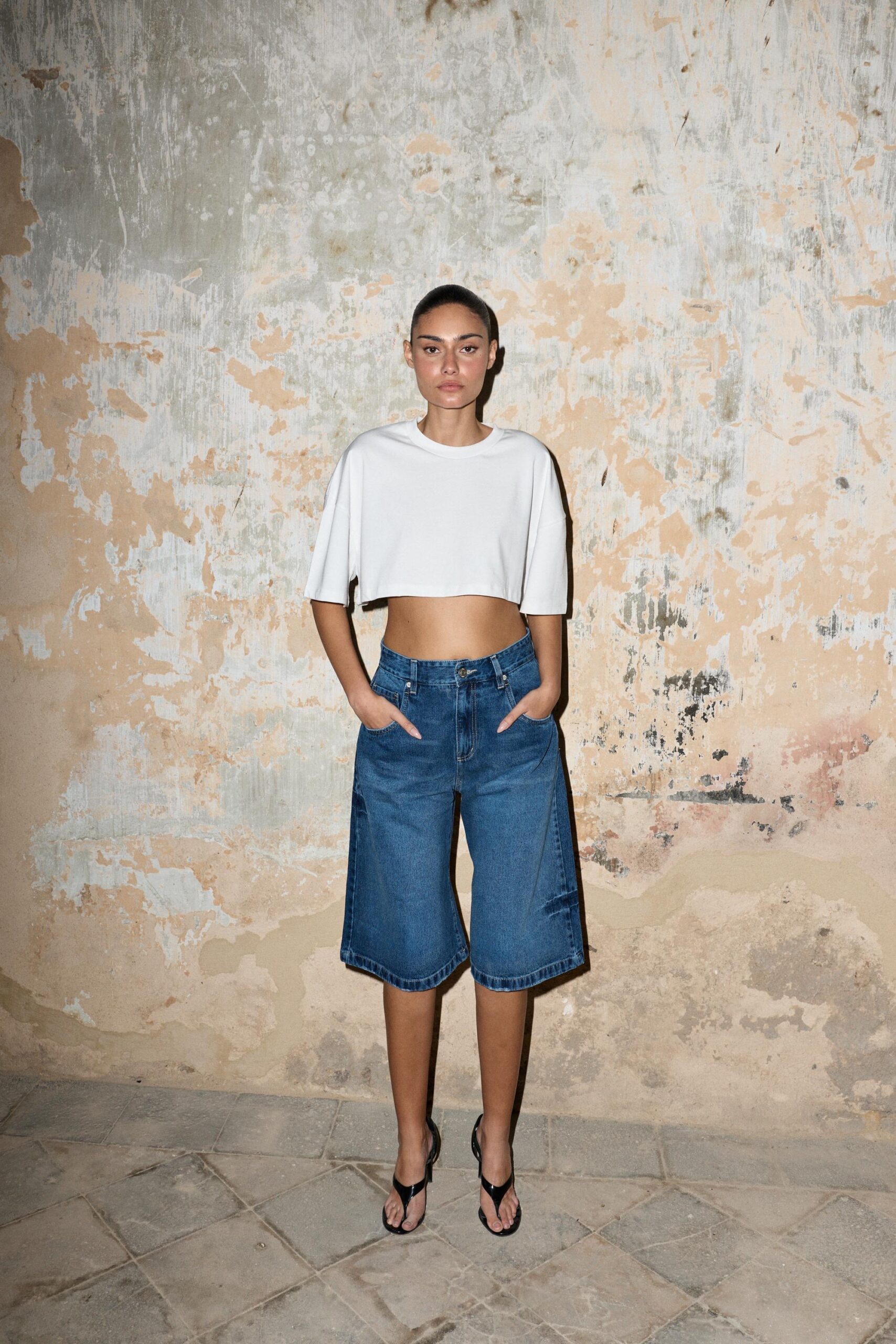 חולצת MIA - לבן